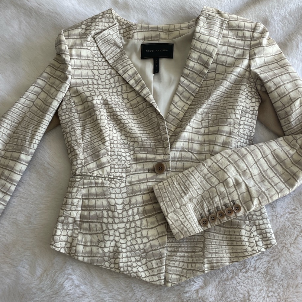 BCBG blazer .. great print.